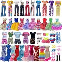 30 Parça Oyuncak Bebek Kıyafetleri ve Aksesuarları 11,5 İnç Kız Bebekler için Rastgele 5 Üst, 5 Pantolon, Rastgele 3 Elbise, Rastgele 3 Moda Elbise, Rastgele 2 Mayo, 6 Çift Ayakkabı, 1 Çanta, 5 Askı