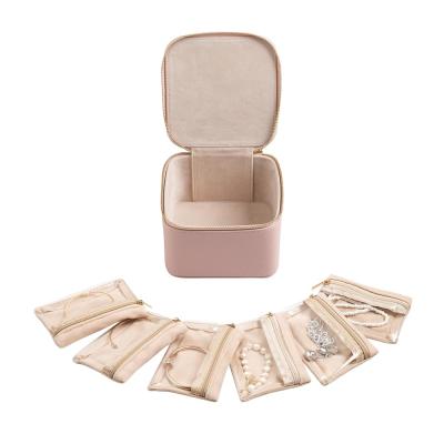 Frebeauty Küçük Seyahat Mücevher Kutusu, 6 Kese Çantalı Seyahat Takı Kılıfı, Taşınabilir Seyahat Takı Düzenleyici, Mini Mücevher Saklama, 9,35 x 11,9 x 11,8 cm, Kadın Kız Çocukları için Hediye Fikri