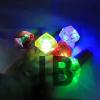 Kristal Tasarımlı Led Glow Işıklı 3 Modlu Yeşil Yüzük 3.5 X 5 Cm